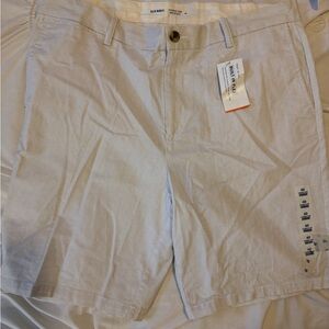 Old Navy Men's Subtle Gray Flat Front Shorts